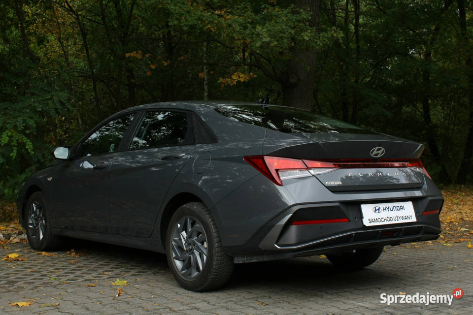Hyundai Elantra 16MPI 123 ModernCool Salon wielofunkcyjna kierownica