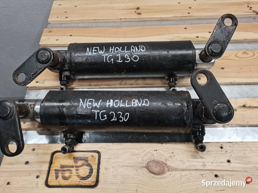 Holland TG Siłowniki tuza tylnego Wilkowo sprzedam