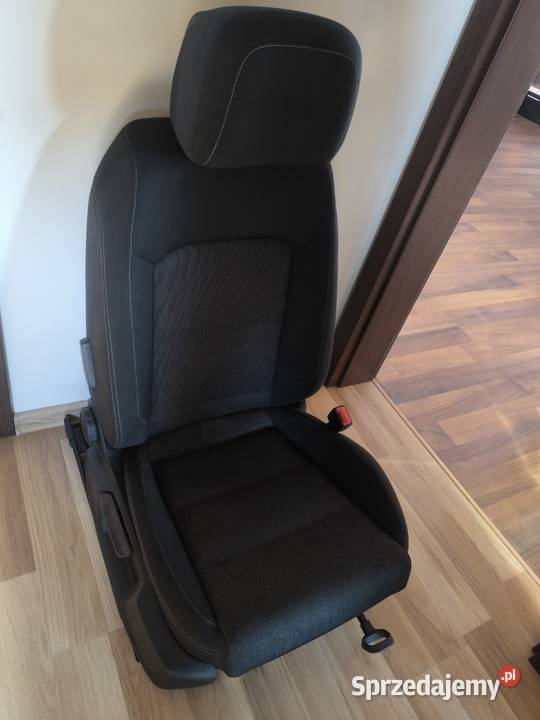 Komplet foteli VW Passat b8 kombi ErgoComfort Rok produkcji 2015 Wrocław