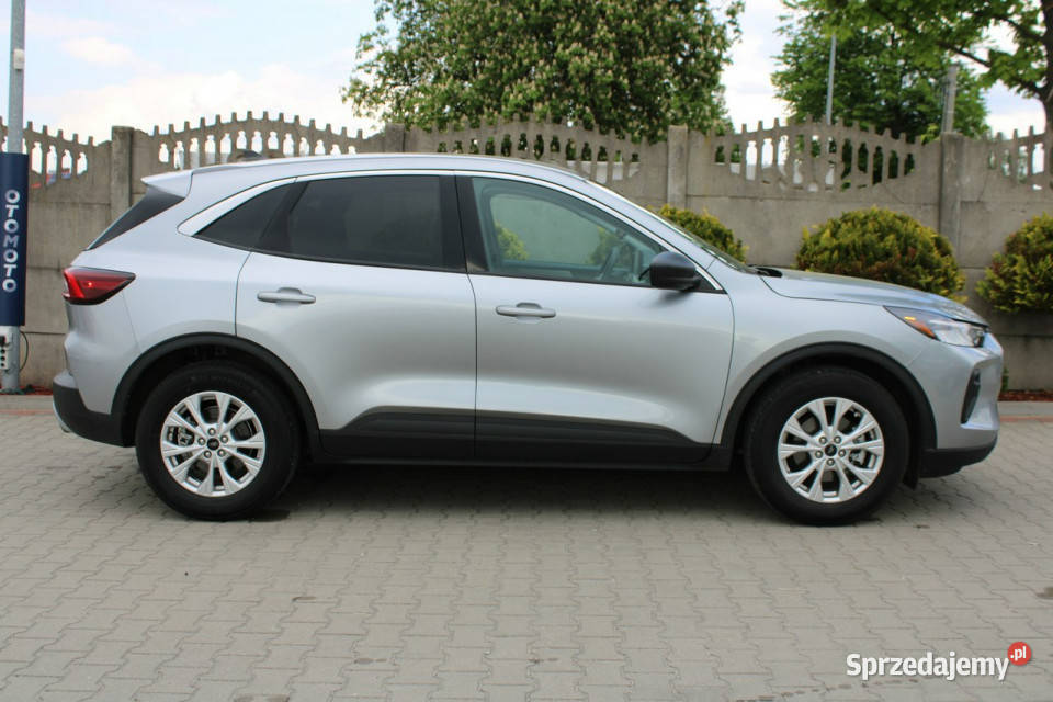 Ford Escape Ford Escape Kuga III 15 benz 178 4/5 Samochody osobowe Zambrów