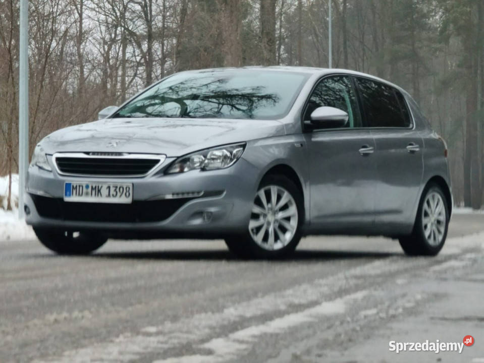 Peugeot 308 Peugeot 308 T9 12 Benzyna 131 T9 Rok produkcji 2017