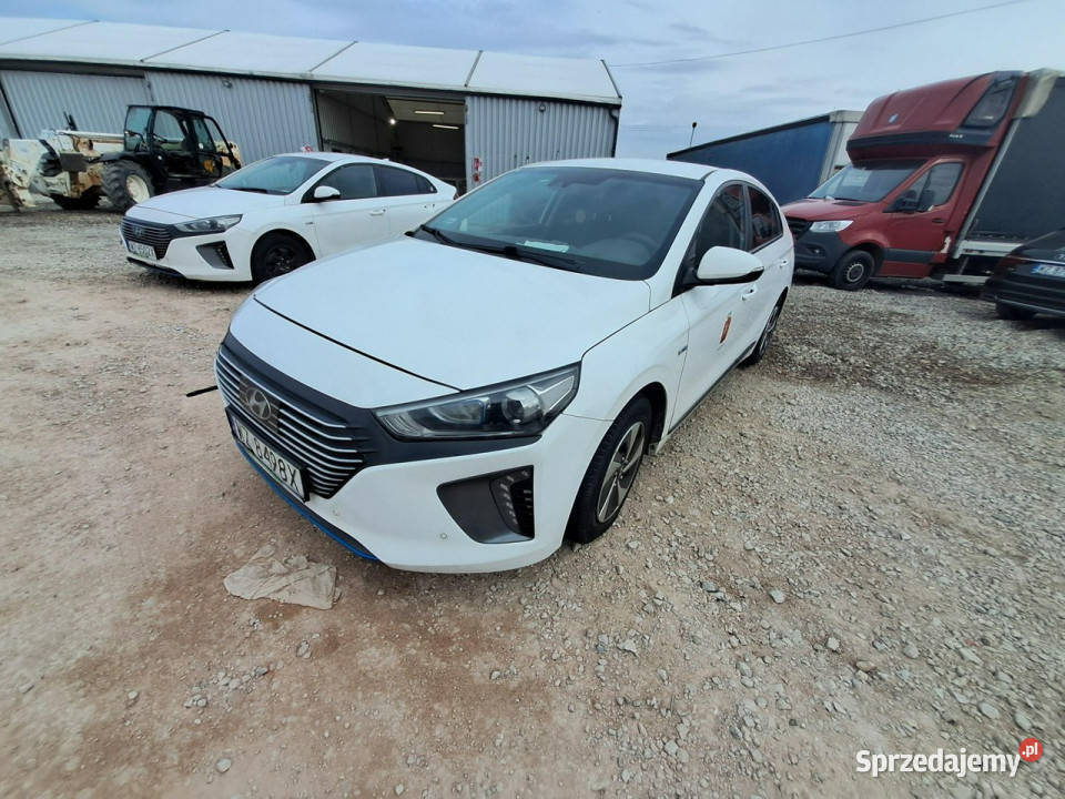 Hyundai IONIQ Komorniki