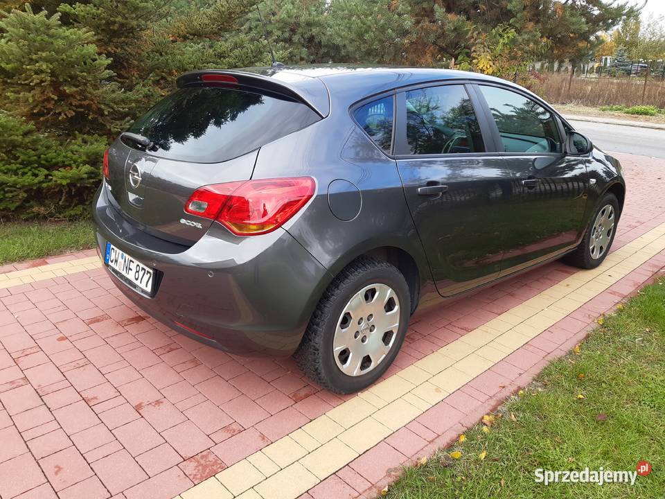 Opel Astra J 14 ecoflex 99282 Bogate Wyposażenie nieuszkodzony świętokrzyskie Ożarów
