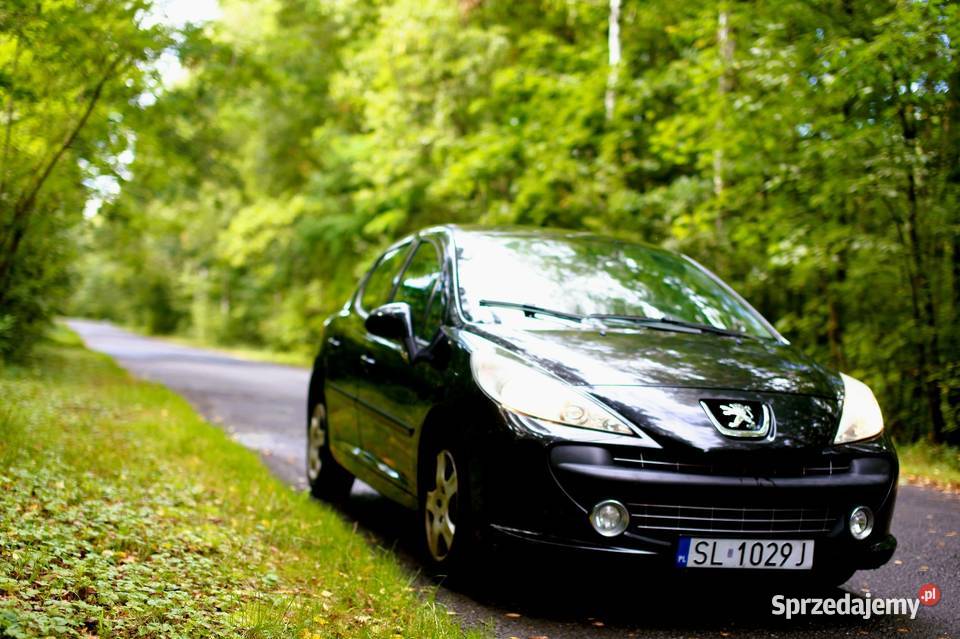 PEUGEOT 207 2009r 14 VTI 95 5 DRZWI KLIMATYZACJA Rok produkcji 2009 Bobrowniki sprzedam