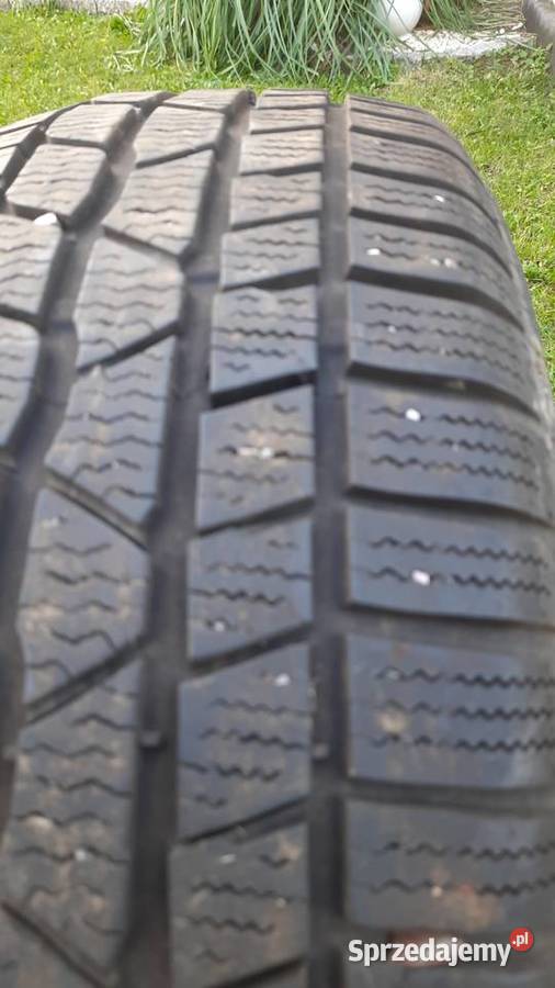 Sprzedam dwie opony Zima 21560 r16 Continental Samochodowe Ostrowiec Świętokrzyski