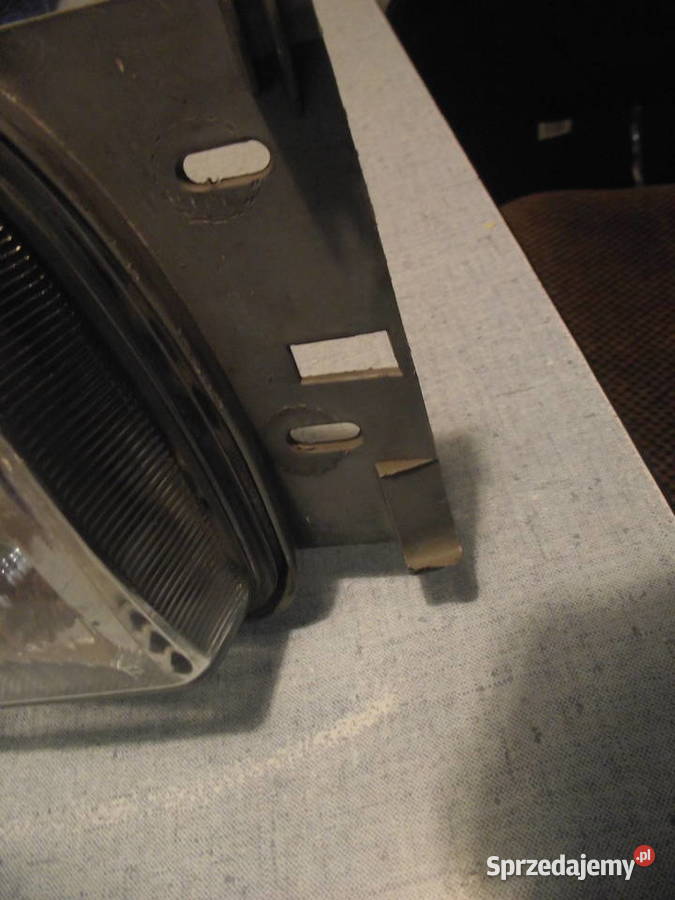 Reflektor Ford Fiesta Uszkodzony Wrocław