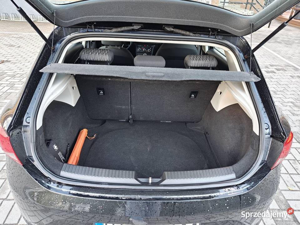Seat Leon 12 TSI 105 idealny Zamiana lakier metallic wielkopolskie Mosina