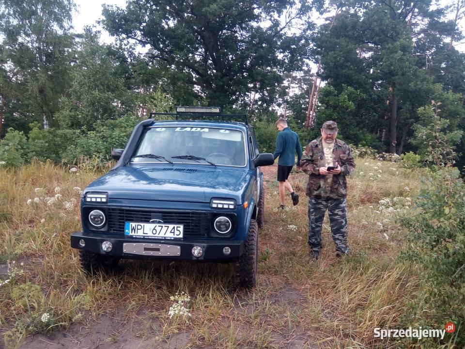 LADA NIVA 2010r benzyna Lada