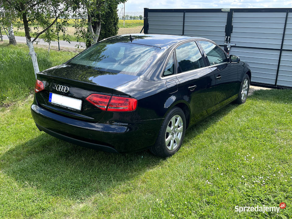 Audi A4 B8 Sedan 20 tdi 143 Navi