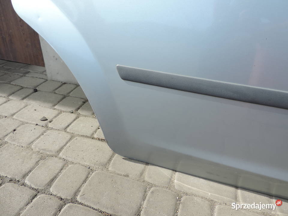 FORD FOCUS MK2 KOMBI DRZWI PRAWY TYŁ KOLOR D1 Części samochodowe małopolskie Nowy Sącz sprzedam