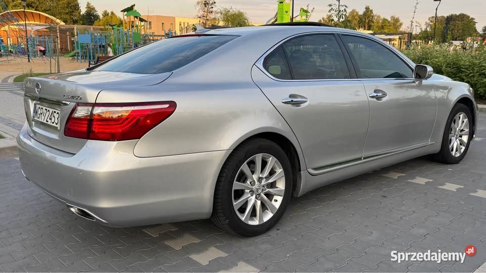 Lexus LS 460 V8 Full bez pneumatyki 2010r Rok produkcji 2010 Grójec