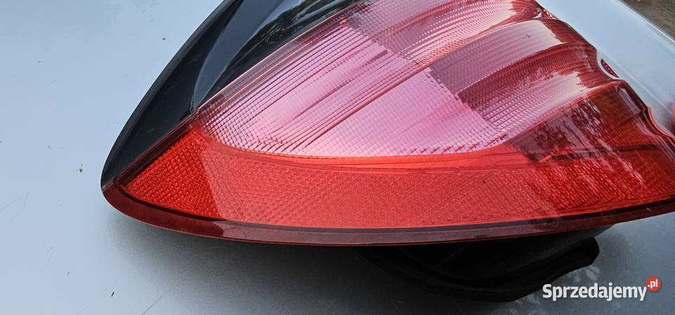 Lampa lewy tył mercedes w203 coupe 2038200564 Rok produkcji 2001 Zbąszyń sprzedam