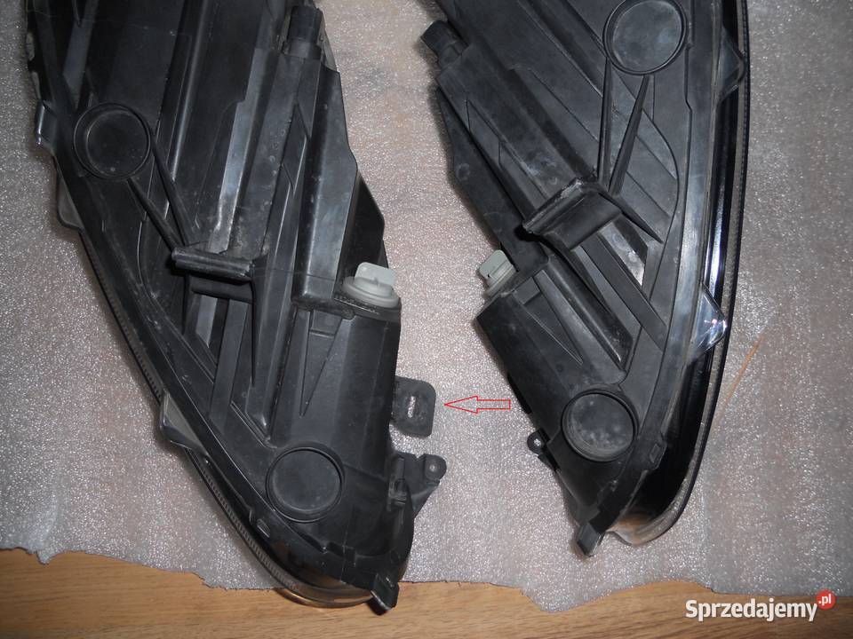 Lampy przód lewa prawa FORD FIESTA MK7 LIFT Zborczyce