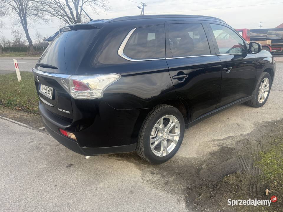 Mitsubishi Outlander 3 20 benzyna 2014 7 osobowy świętokrzyskie Iwaniska