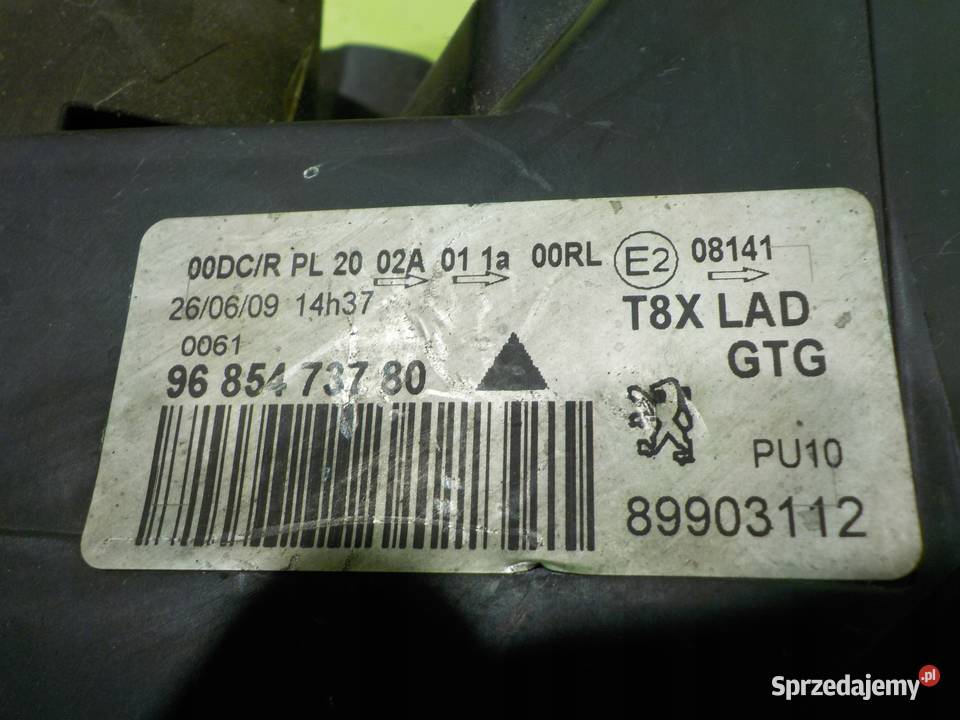 PEUGEOT 5008 I 16 HDI 09r 5D lampa lewa przod Lampy przednie Suków