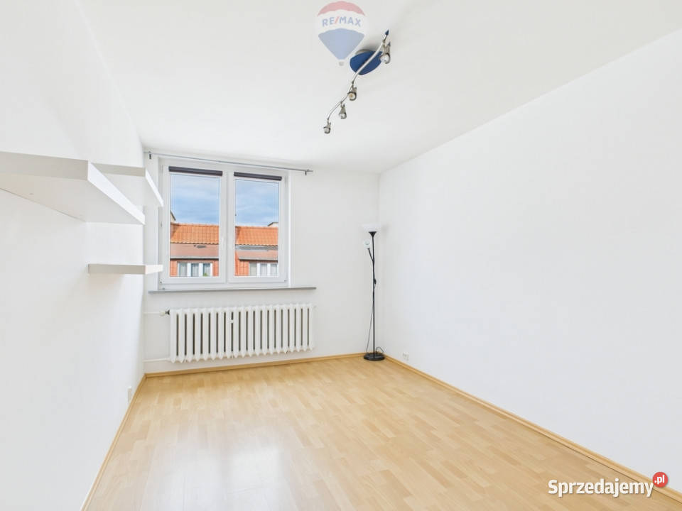 3 pokoje w kamienicy Mazurska 10