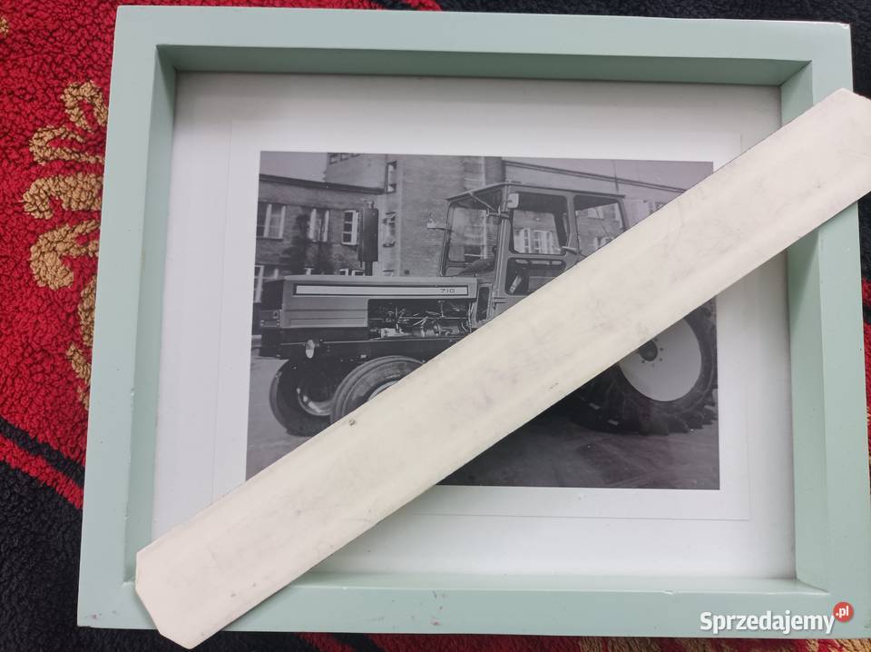 Obrazek zdjęcie z ciągnikiem Ursus U 710 Lublin