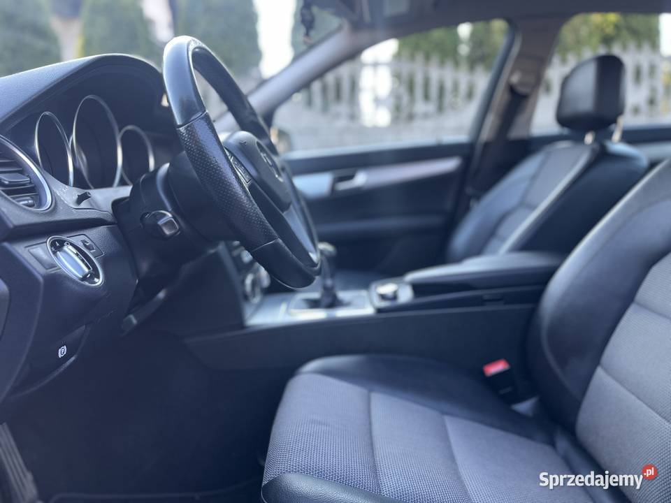 Mercedes w204 18 benzyna 175000km świętokrzyskie Morawica sprzedam