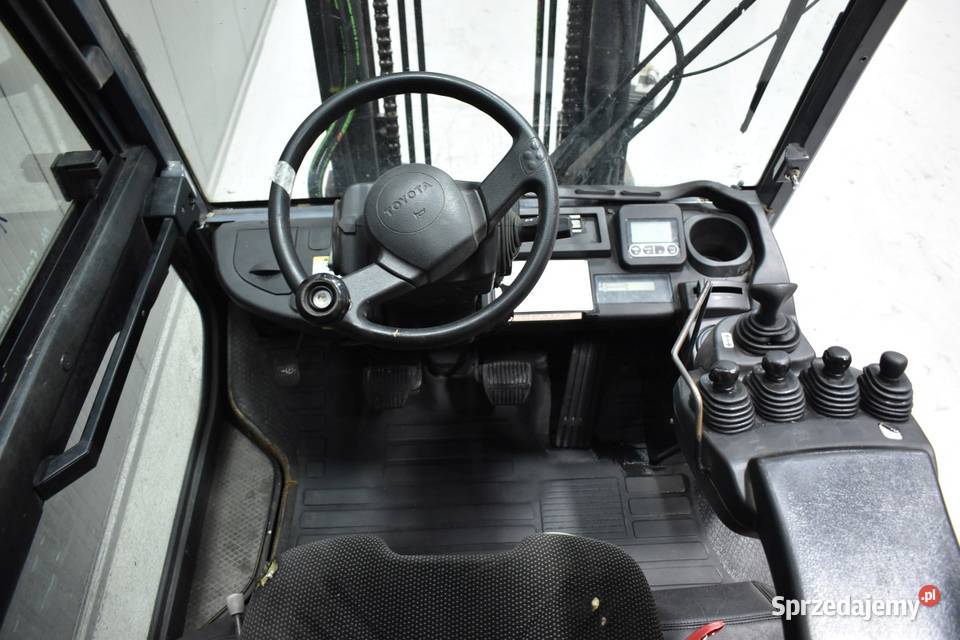 Wózek widłowy TOYOTA 528FDJF35 3500