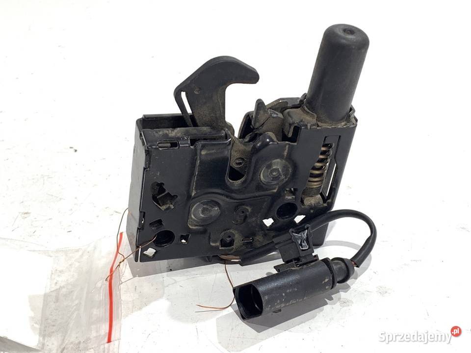 ZAMEK MASKI LEWY AUDI A4 B9 Kombi 8W0823509C