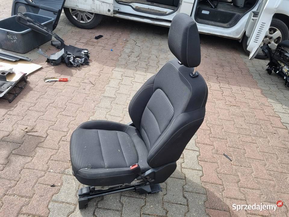FOTEL PRAWY PRZÓD FORD KUGA MK3 EUROPA BEZ wielkopolskie