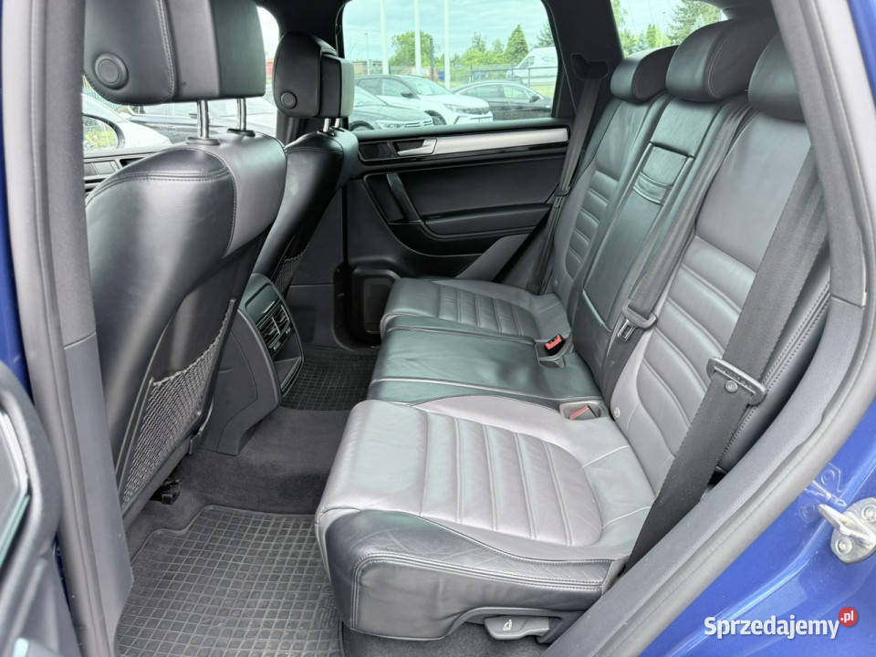 Volkswagen Touareg 30 V6 TDI 262 2016r RStyle światła przeciwmgielne Wrocław
