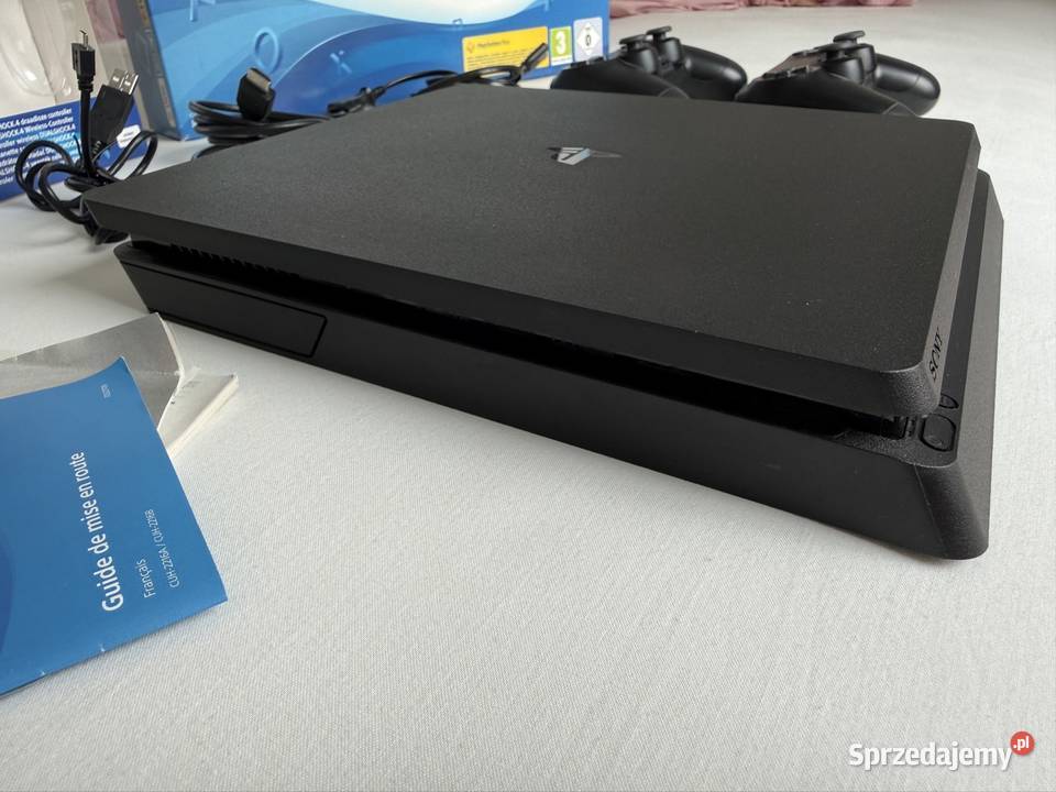 Konsola 4 Slim 500GB 2 oryginalne pady sprzedam