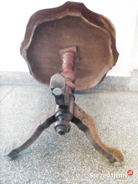 stolik kawowy vintage z ciekawa zdobiona nogą z 55cm Stoły, krzesła, biurka Stoły, krzesła, biurka