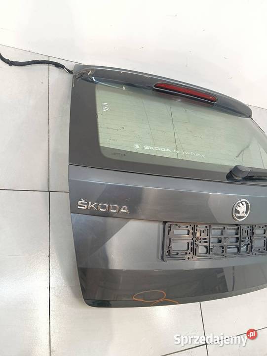 KLAPA TYŁ KOMBI SZYBA KAMERA LF7Y Skoda Fabia Karoseria