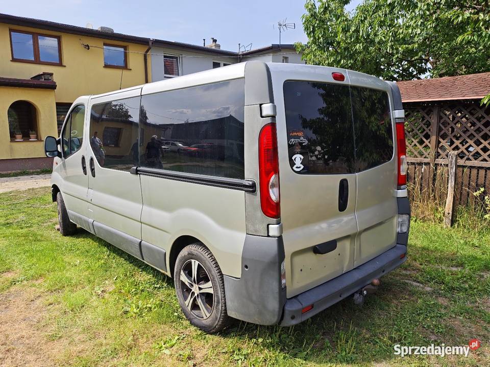 Opel Vivaro 9 osób Trafic