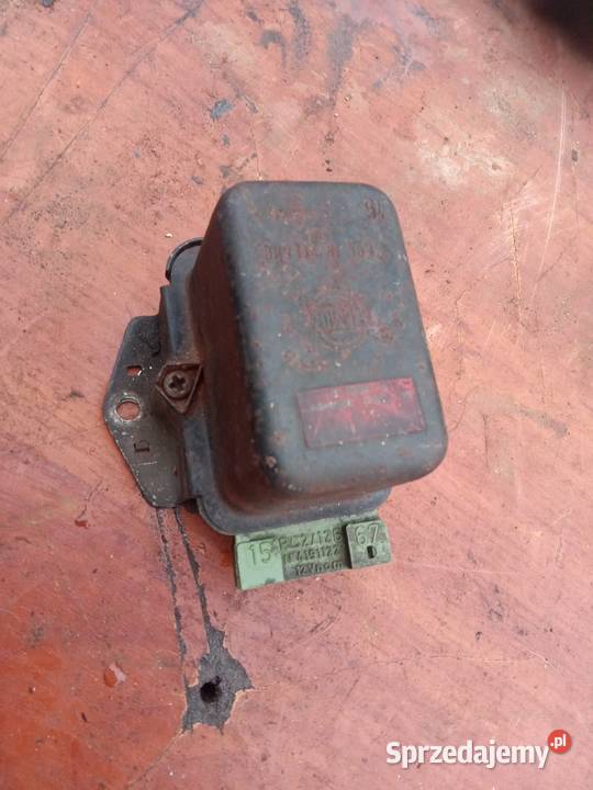 Polonez Fiat 125 regulator napiecia RC2 12B 81 6