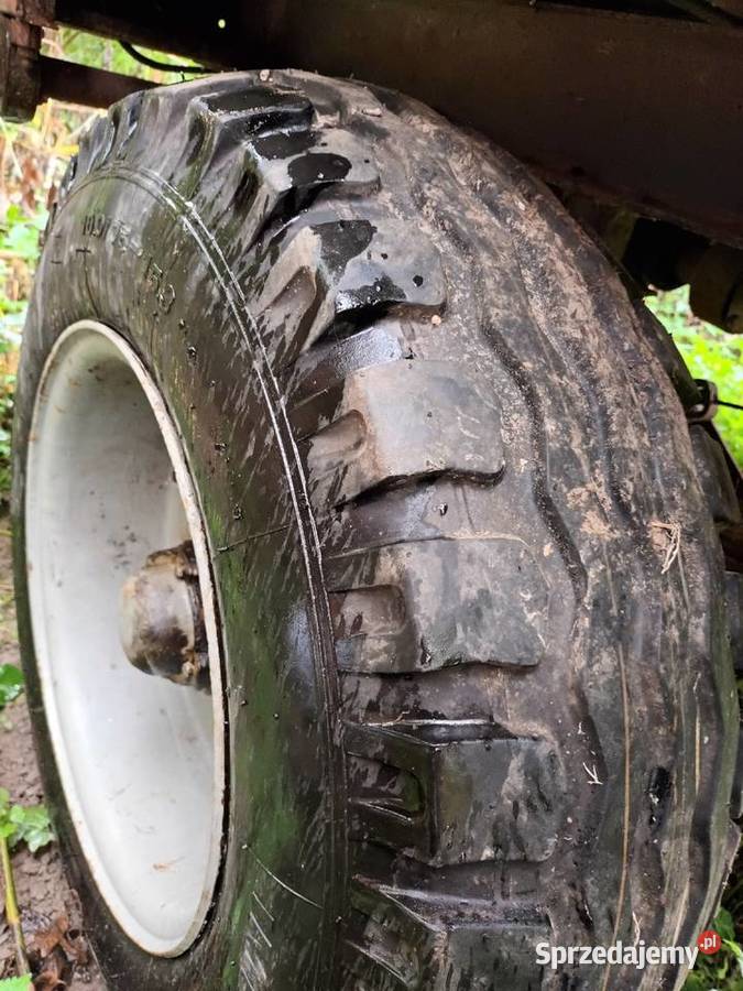 Rozrzutnik dwuosiowy Ciszyca Przewozowa sprzedam