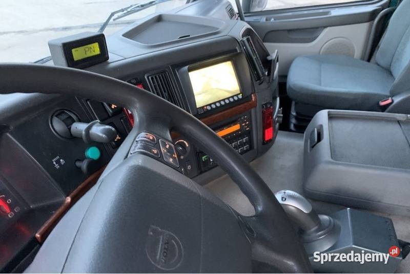 wywrotka 6x6 z dzwigiem Volvo Terberg