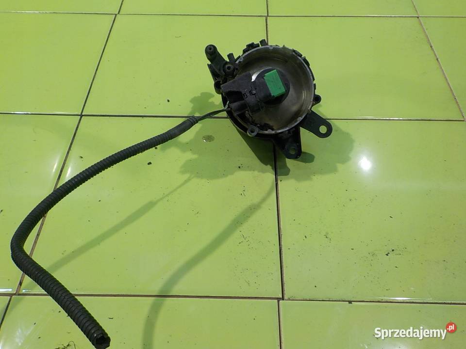 VOLVO C70 II 24 B 09r CABRIO 2D halogen prawy Suków