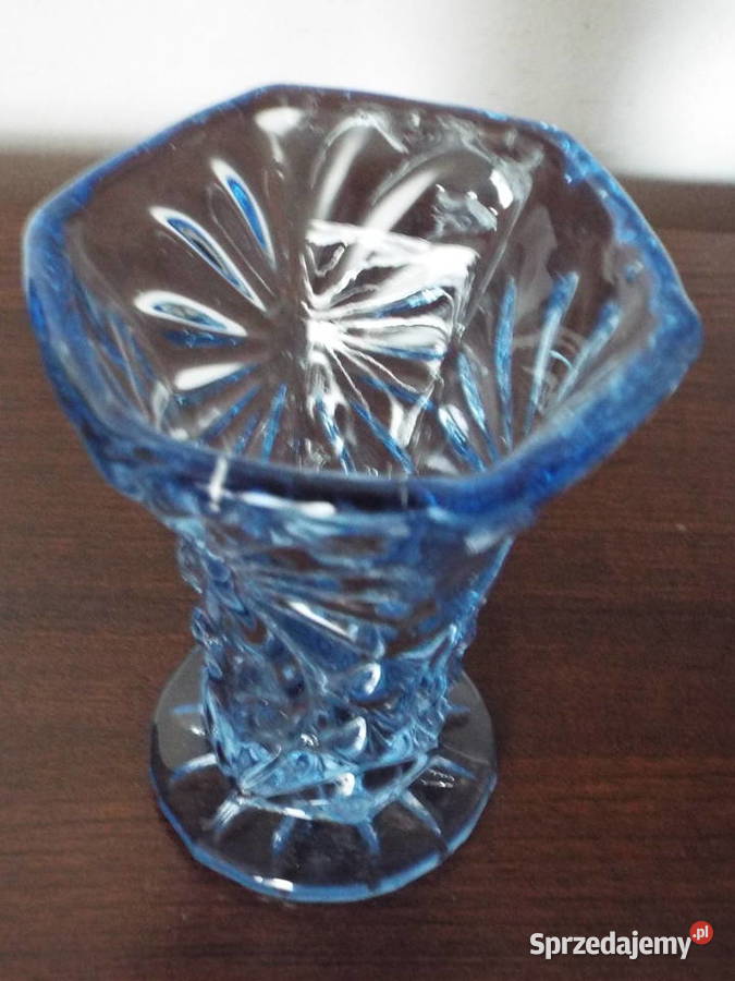 Wazonik z kolorowego szkła ozdobnego Porcelana i szkło śląskie Będzin sprzedam