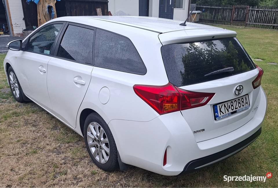 Toyota Auris 2013 13benzyna