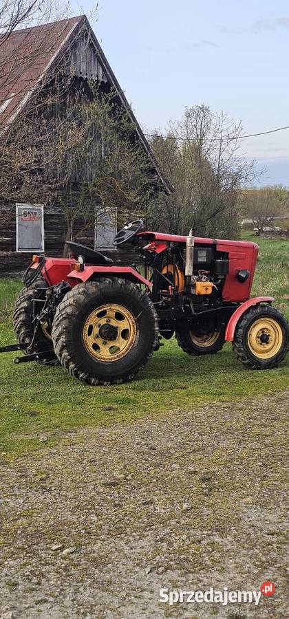 Sprzedam traktor z silnikiem Es 15 Niżna Łąka