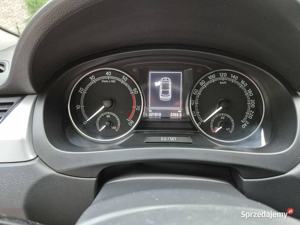 Skoda RAPID Rapid 10 TSI 110 2018 alufelgi 17 110KM Kielce