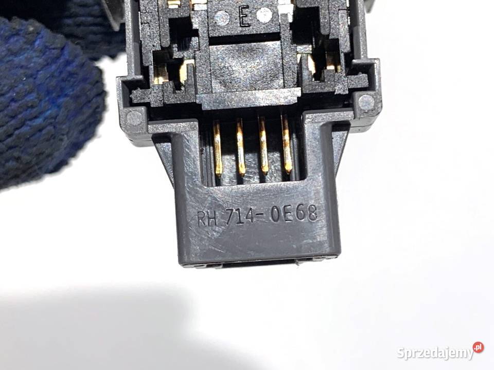 WŁĄCZNIK ŚWIATEŁ AWARYJNYCH TOYOTA CHR PRZYCISK