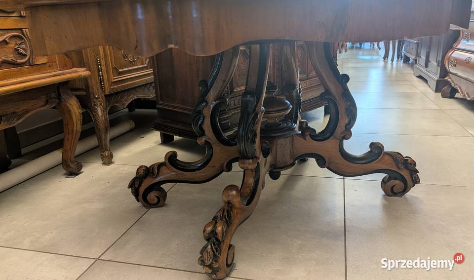 Piękny włoski stolikława orzechsklep Dąbrowa Meble Dąbrowa Górnicza