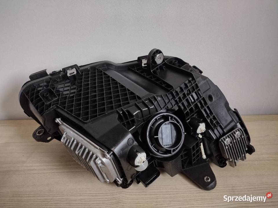 Lampa Reflektor lewy przód Mercedes C klasa W205 Kłodzko