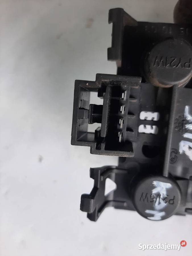 Fiat Stilo kombi listwa wkład lampy lewej tylnej łódzkie Ksawerów