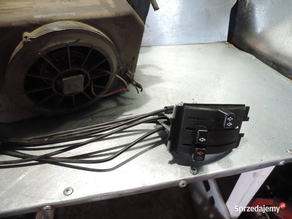 SKODA 120L DMUCHAWA WENTYLATOR NAWIEWU REZYSTOR Rok produkcji 1989 Dmuchawy Nowy Sącz