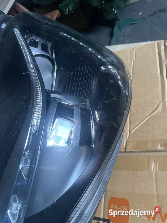 REFLEKTOR LAMPA PRAWA MERCEDES SLK AMG W172 BI Pieszyce