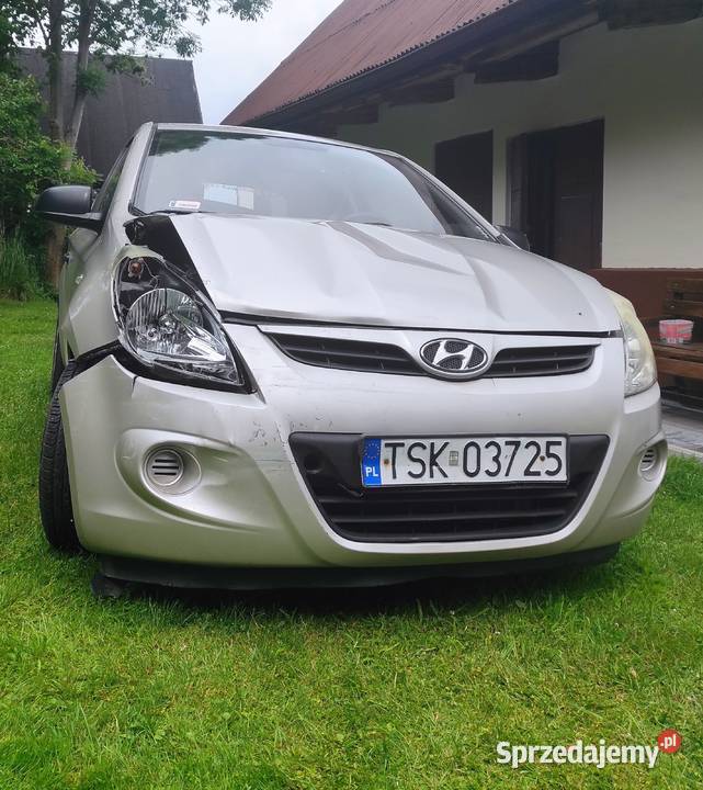 Hyundai i 20 2010 uszkodzony i20 Łączna