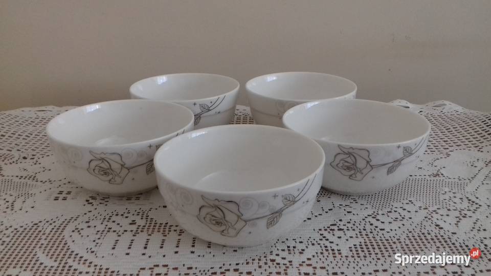 Salaterki fajansowe z różą do sprzedania małopolskie