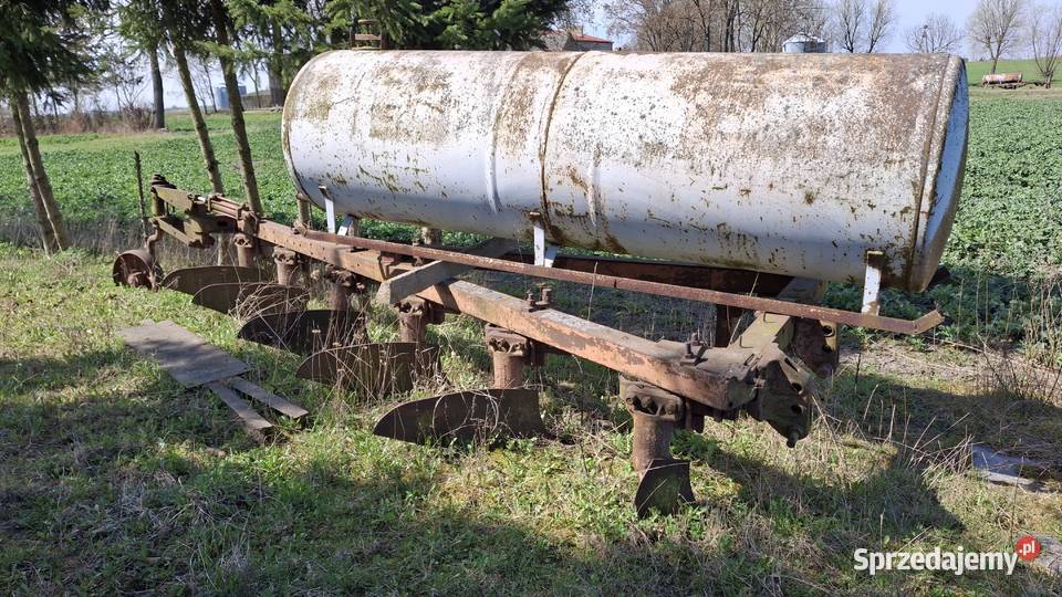 Pług 6 skibowy zagonowy półzawieszany Pługi Czewujewo
