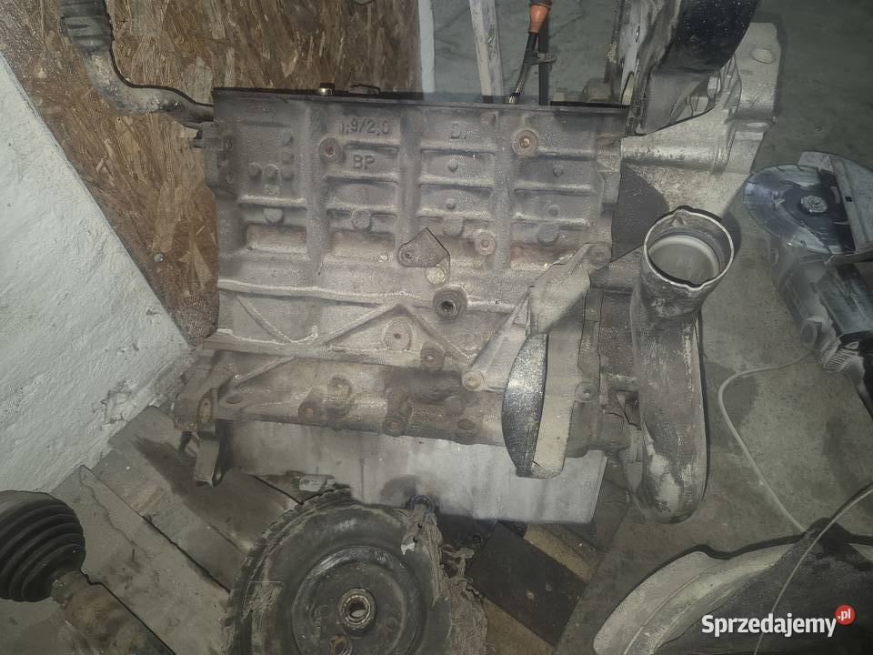 Czesci silnika 20 tdi 140 audi blokada wtryski Rok produkcji 2004