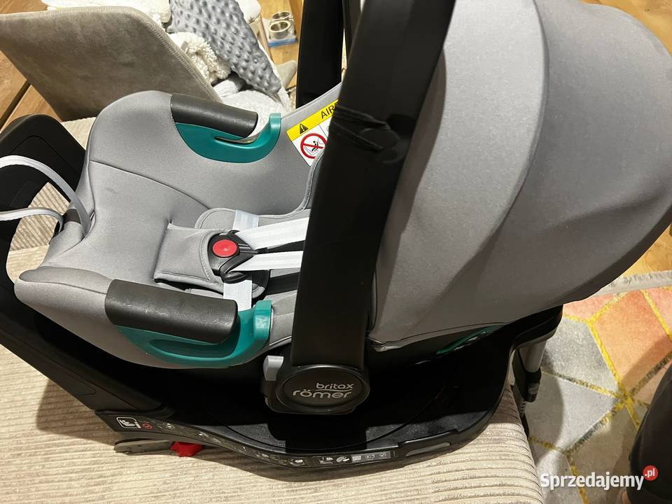 Foteli do auta z bazą Częstochowa sprzedam