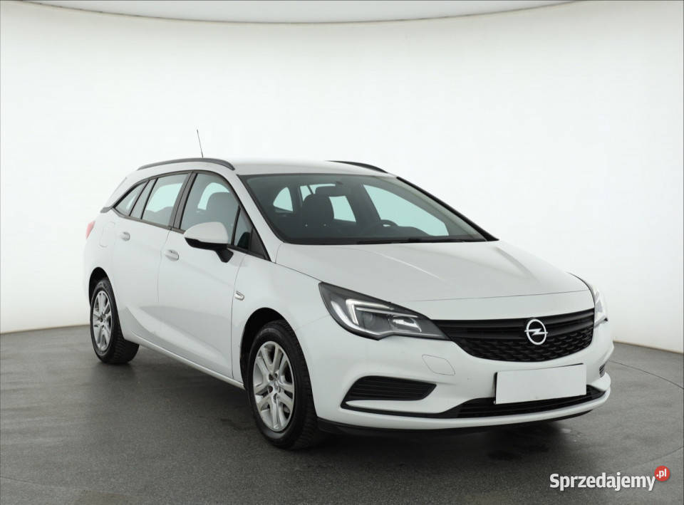 Opel Astra 10 Turbo Rok produkcji 2017 Piaseczno